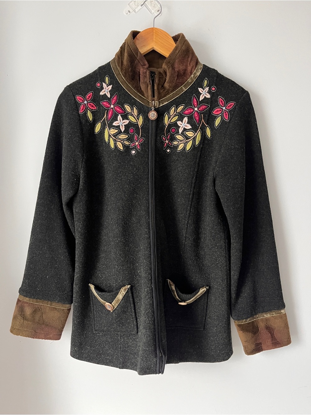 Icelandic Design Embroidered 100% Wool Zip Jacket | Sz M | Cottagecore